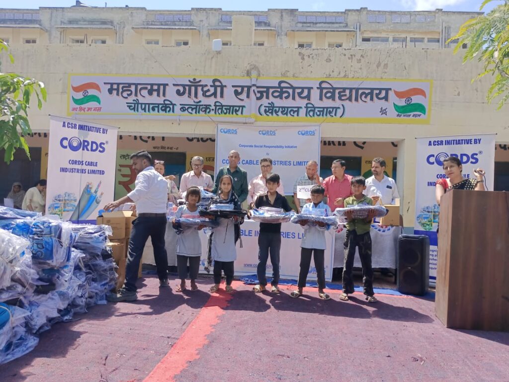 Distribution of School Bags 1 1024x768